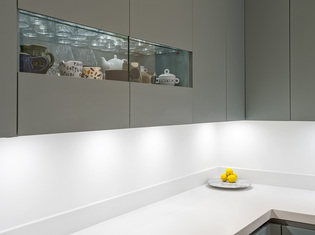 Contemporary_extension_and_interior_-_hughenden_road28_listing