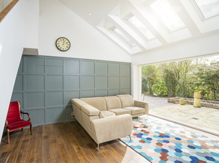 Contemporary_extension_and_interior_-_hughenden_road05_listing